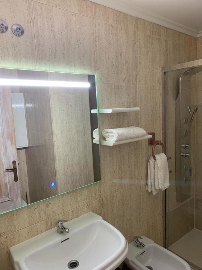 Apartamentos En Playa De Samil Primera Linea De Playa Pe Na Areia فيجو المظهر الخارجي الصورة